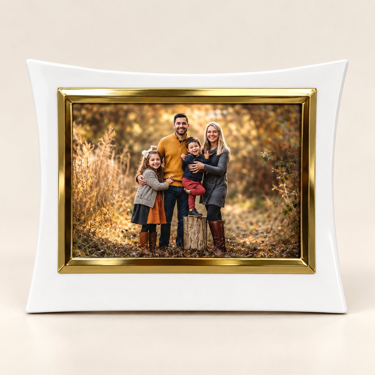 ArcView white photo frame with gold trim and curved side arcs